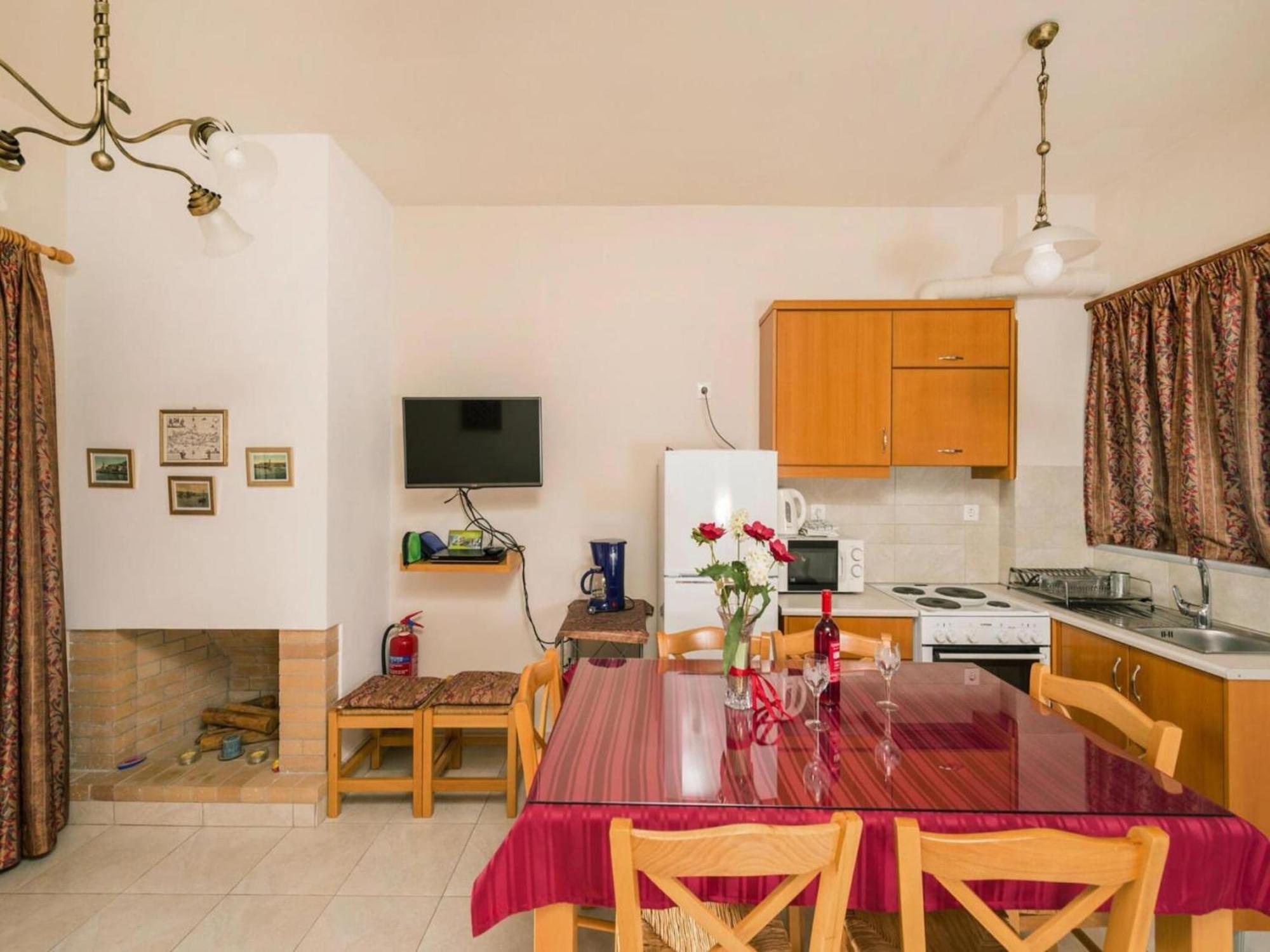 In Chania With Outdoor Pool Appartement