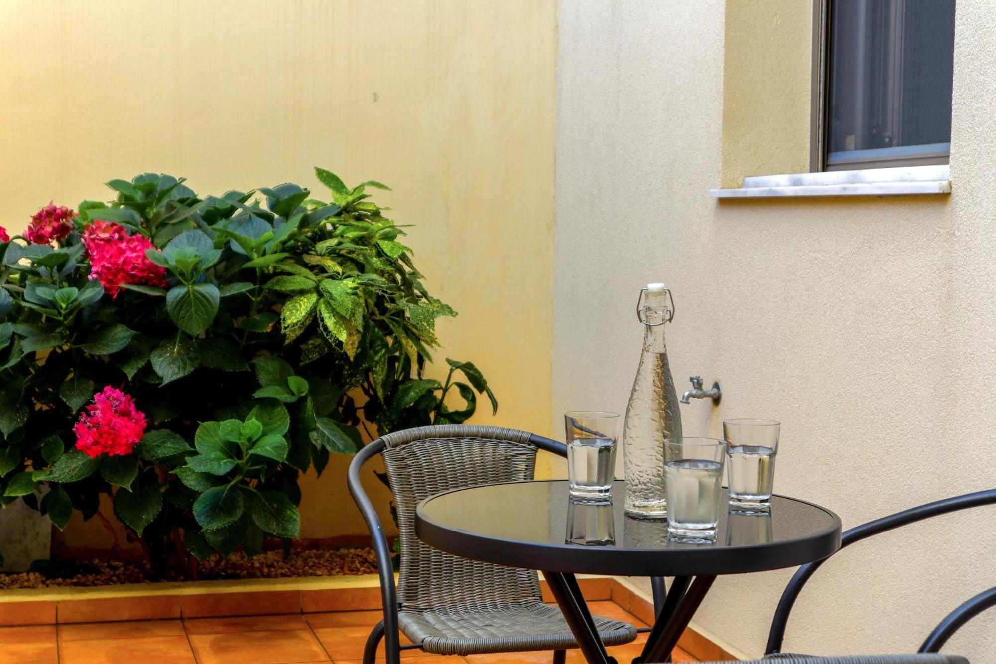 Dictamus Apartment *