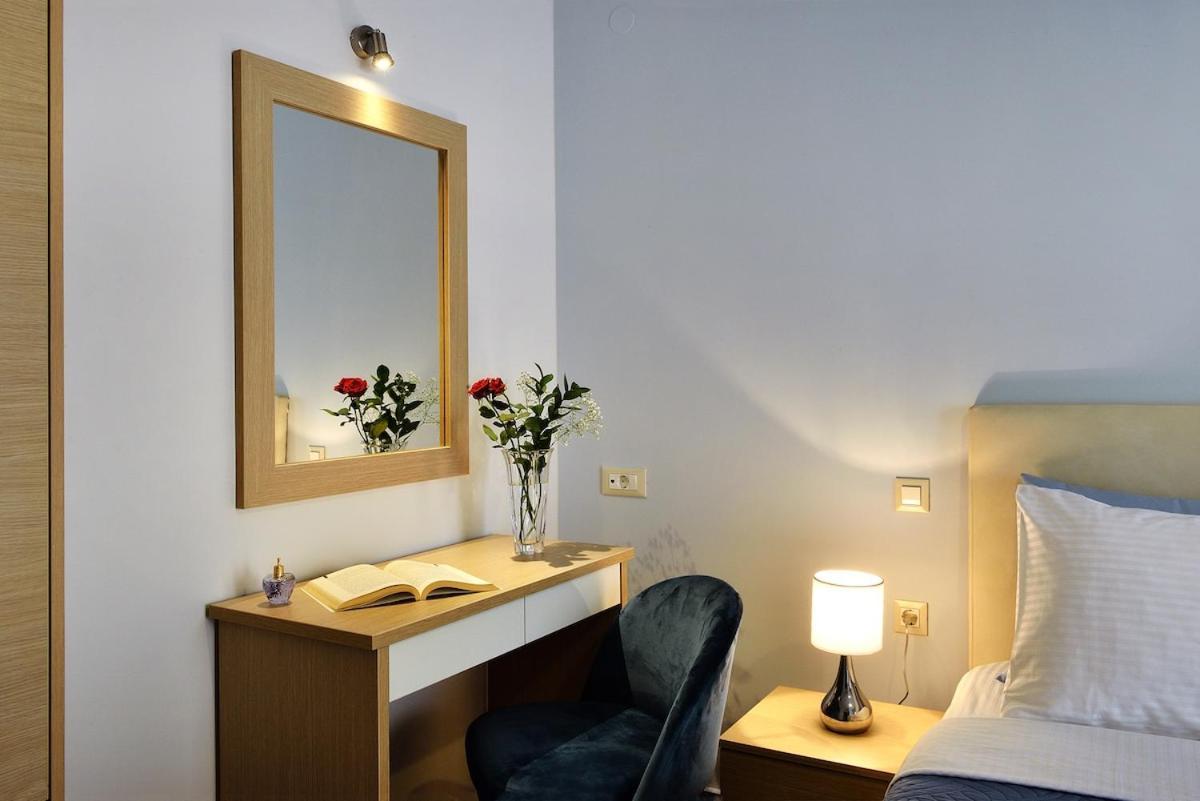 New Near The Beach. Apartment *