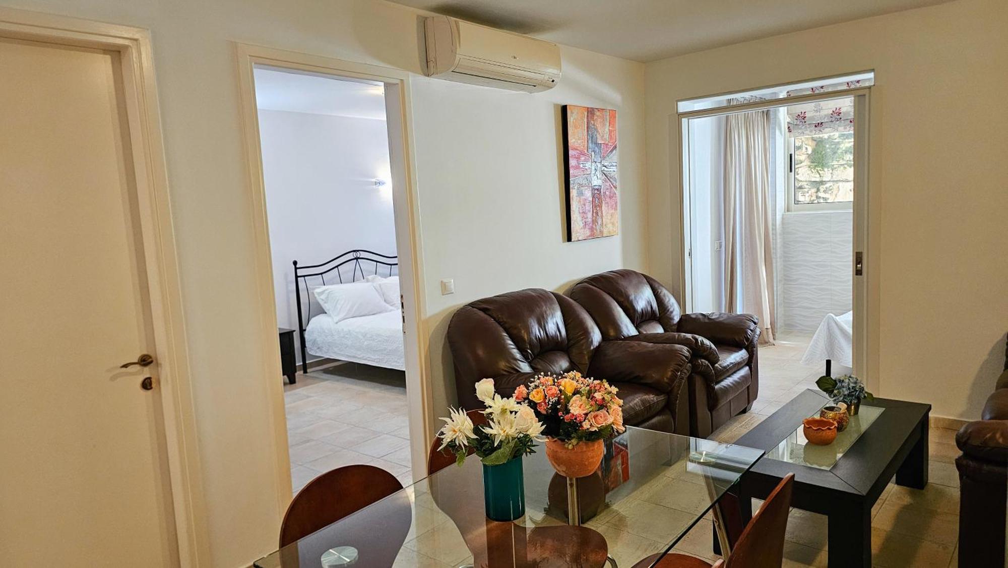 Cassiopeia 3-bedroom House On The With Pool *