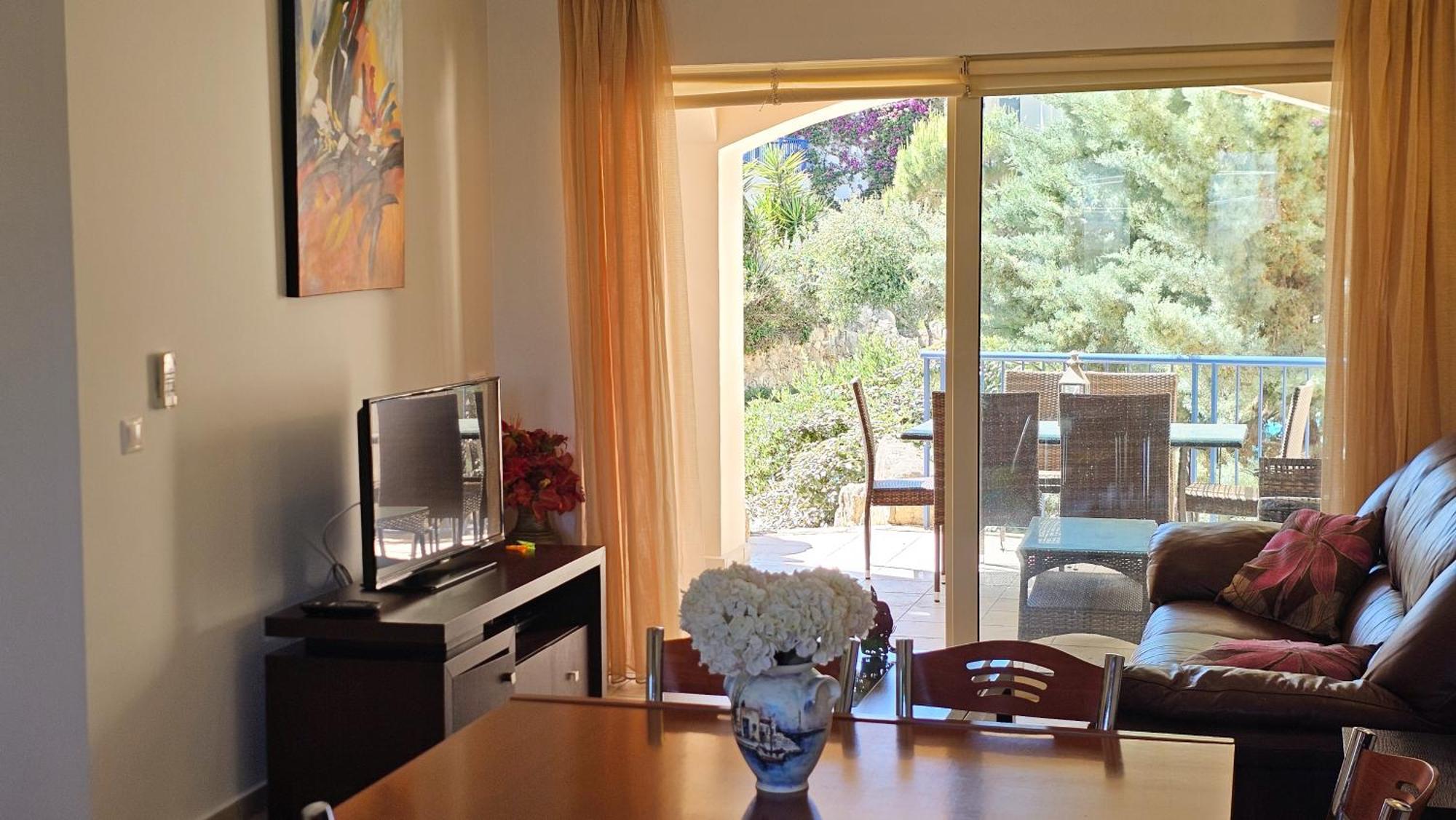 Cassiopeia 3-bedroom House On The With Pool Ferienhaus *