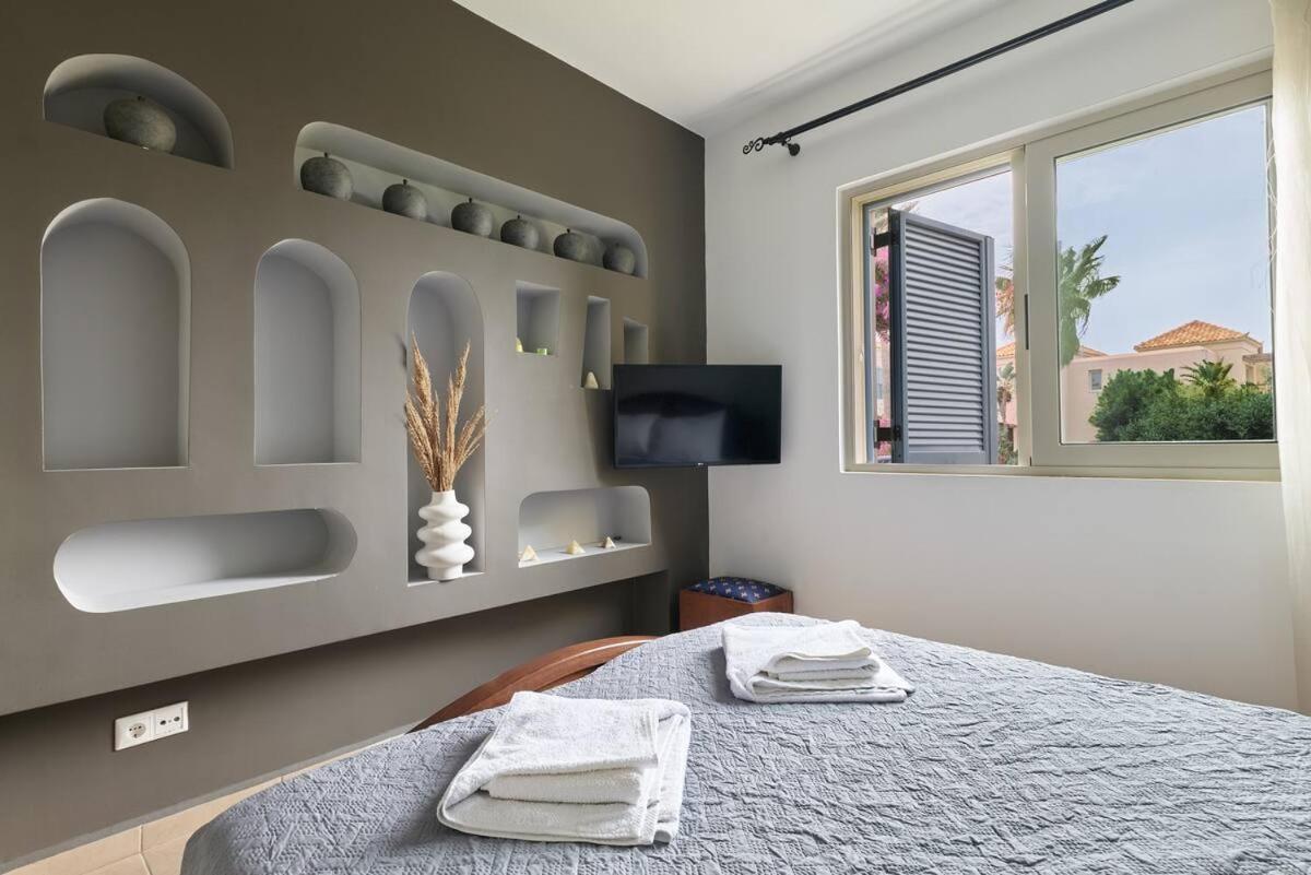 Elias 1-bedroom On The With Pool Apartment *