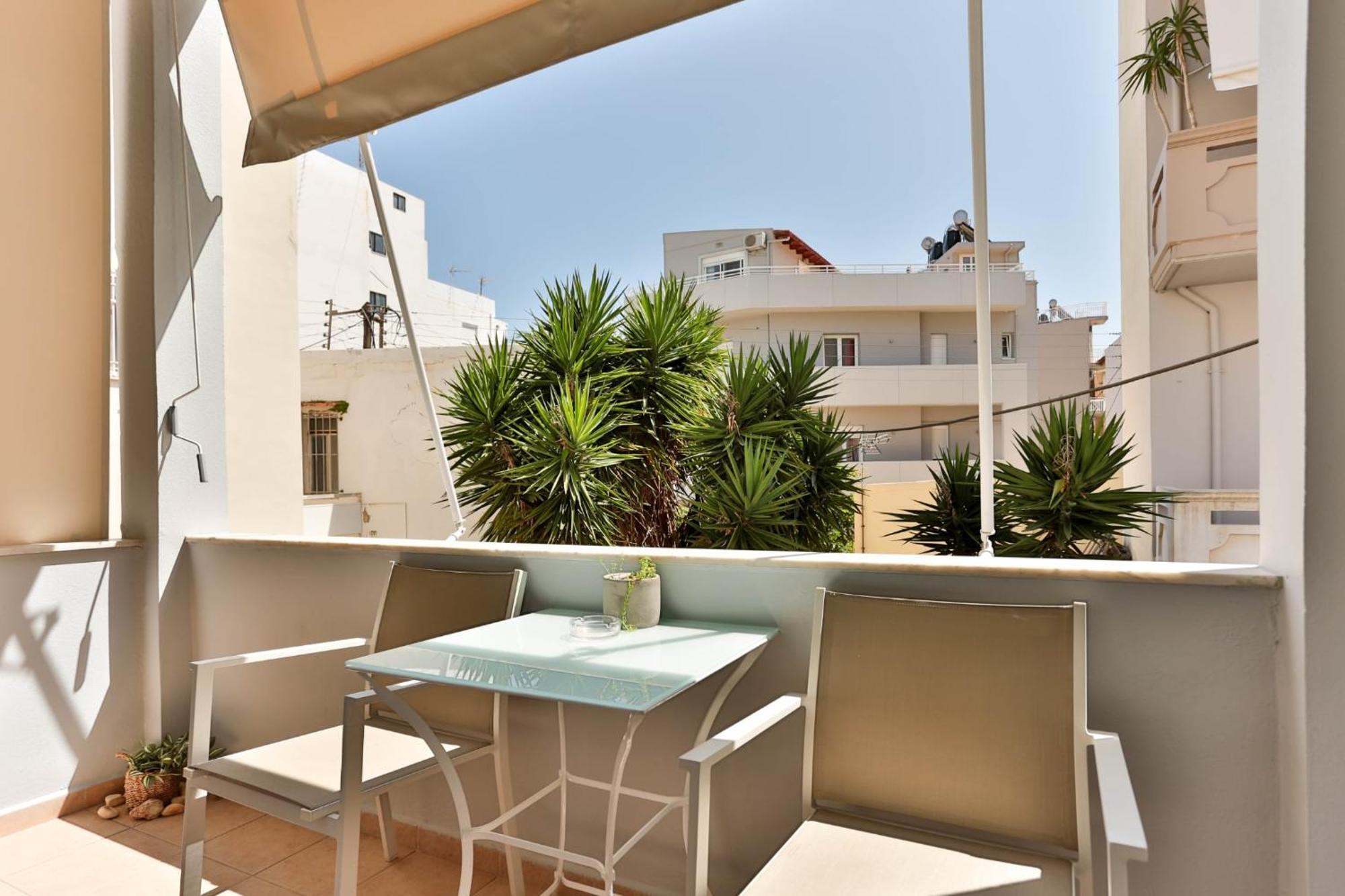 Eleni Apartment *
