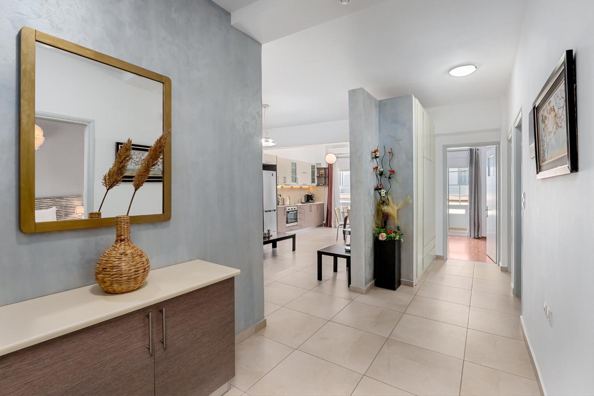 3 Bedroom In Nea Chora 400 Meters Walk To The Apartment