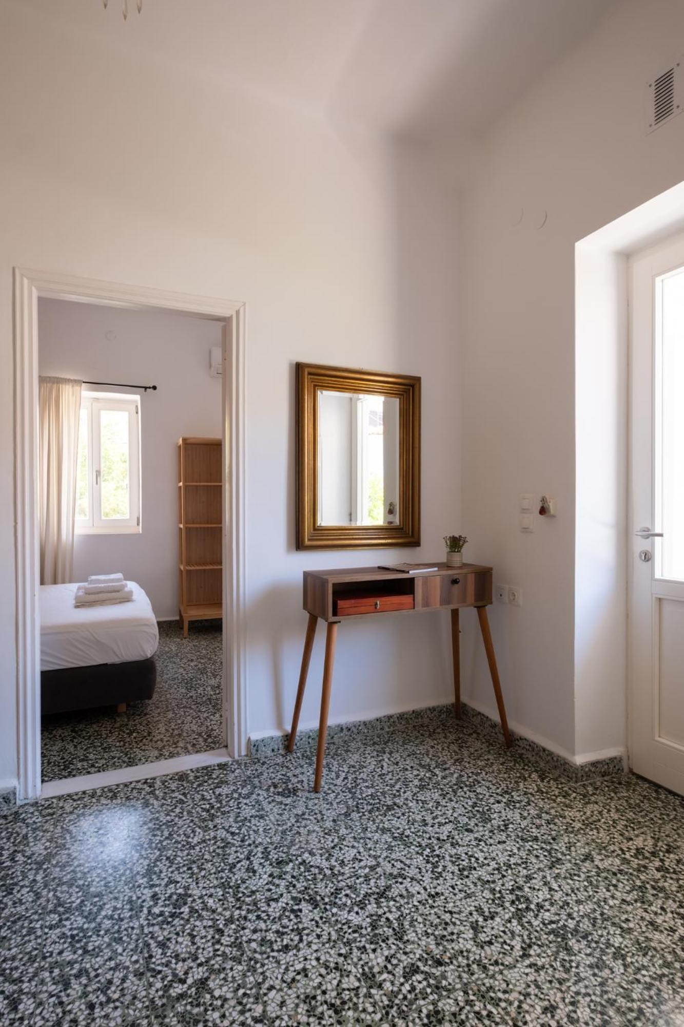 Mv Living - * Chania (Crete)