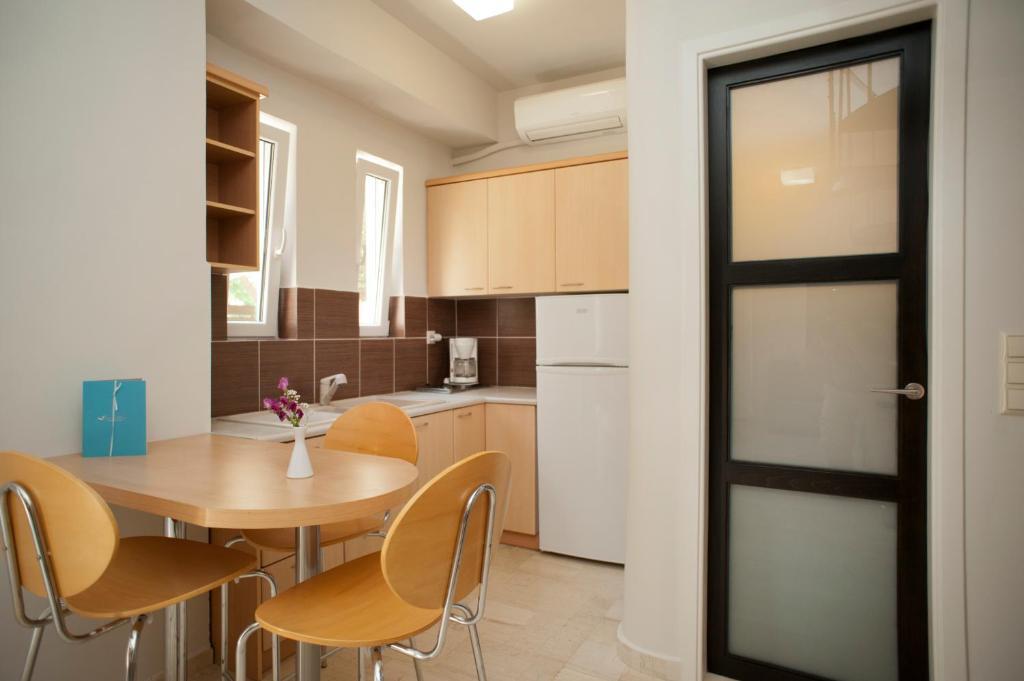 Corinna Mare Aparthotel 3*