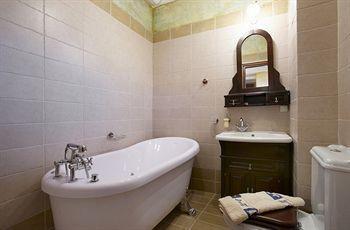Odos Oneiron Boutique 4*