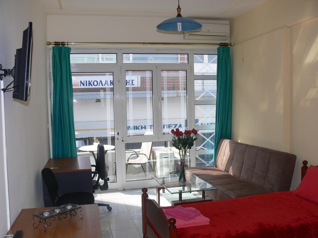 Alena Aparthotel *