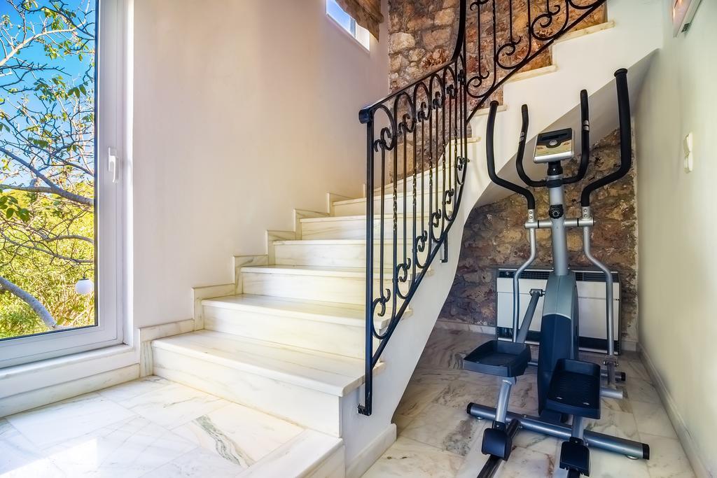 Kastro Estate Villa *