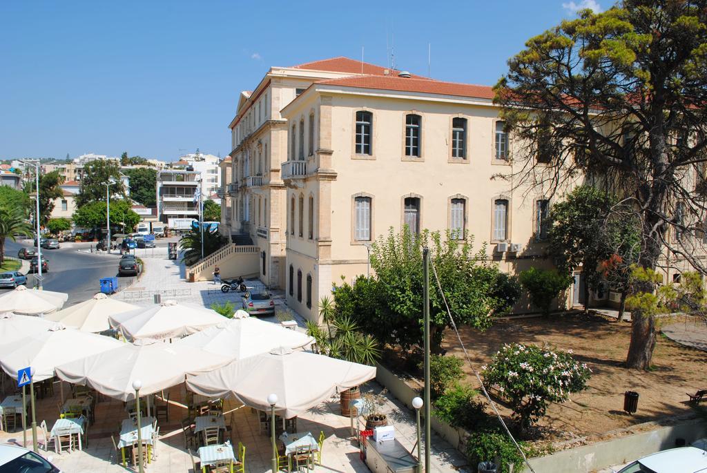Marita's - Dikastirion Apartment Chania (Crete)