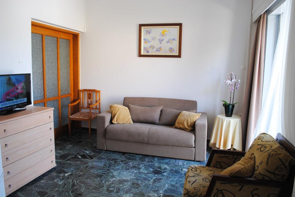 Marita's - Dikastirion Apartment Chania (Crete)
