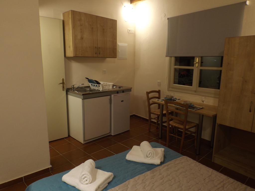 Guest house Fivos