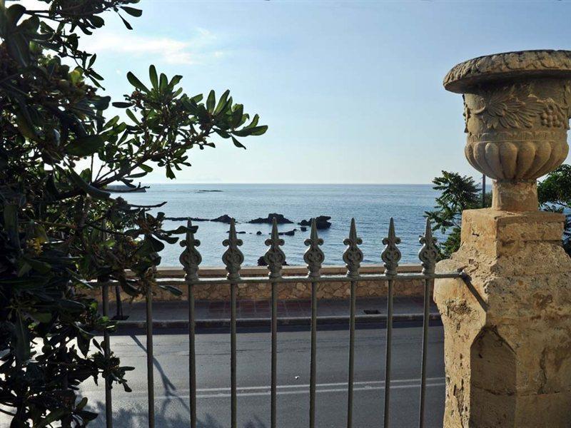 Doma Hotel 4*