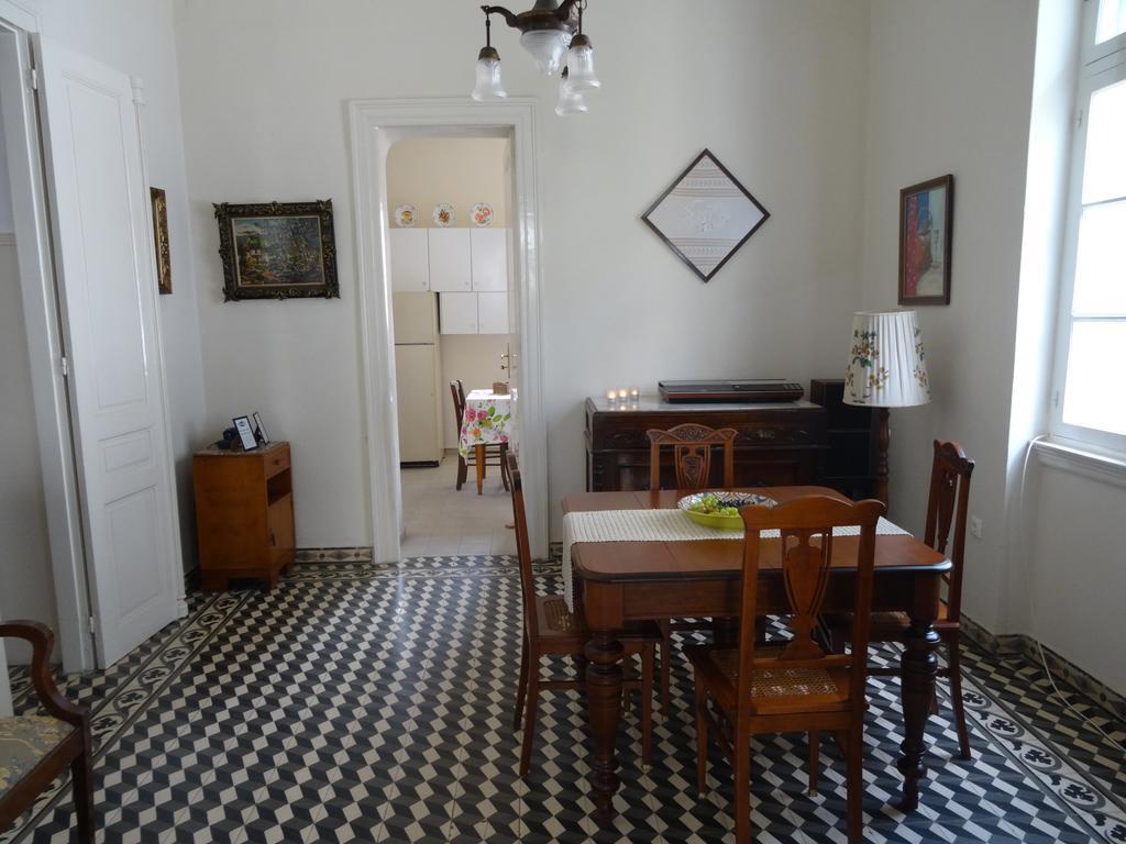 Neoclassical House Vakantiehuis *