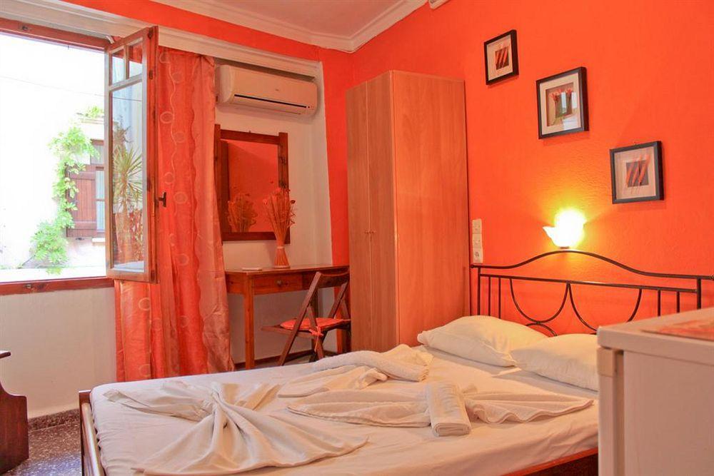 Smaragdi Chrissi Akti Chania