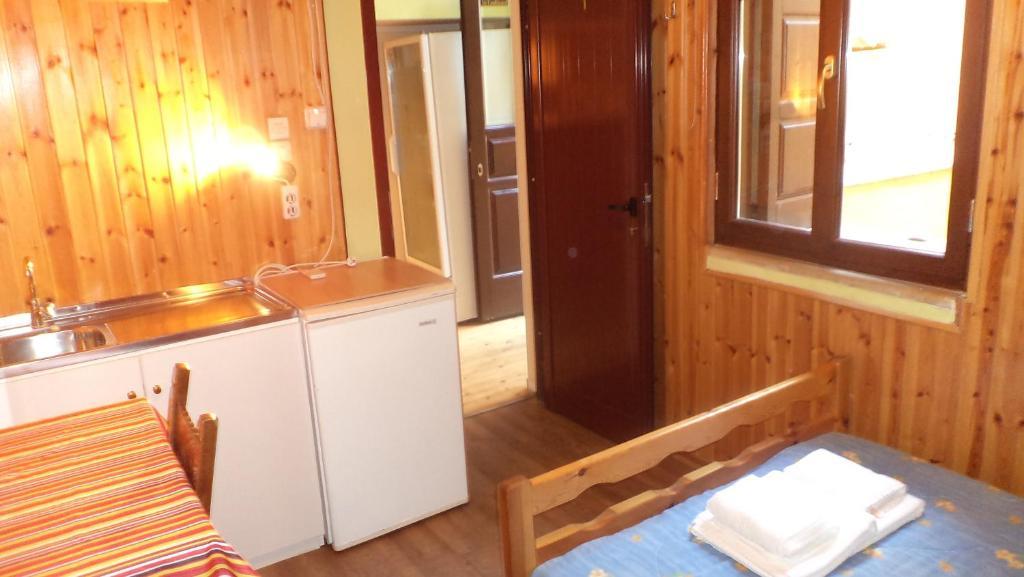 Morfeas Nest Aparthotel 3*