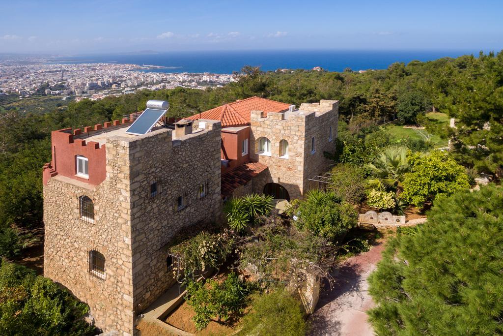 Kastro Estate *