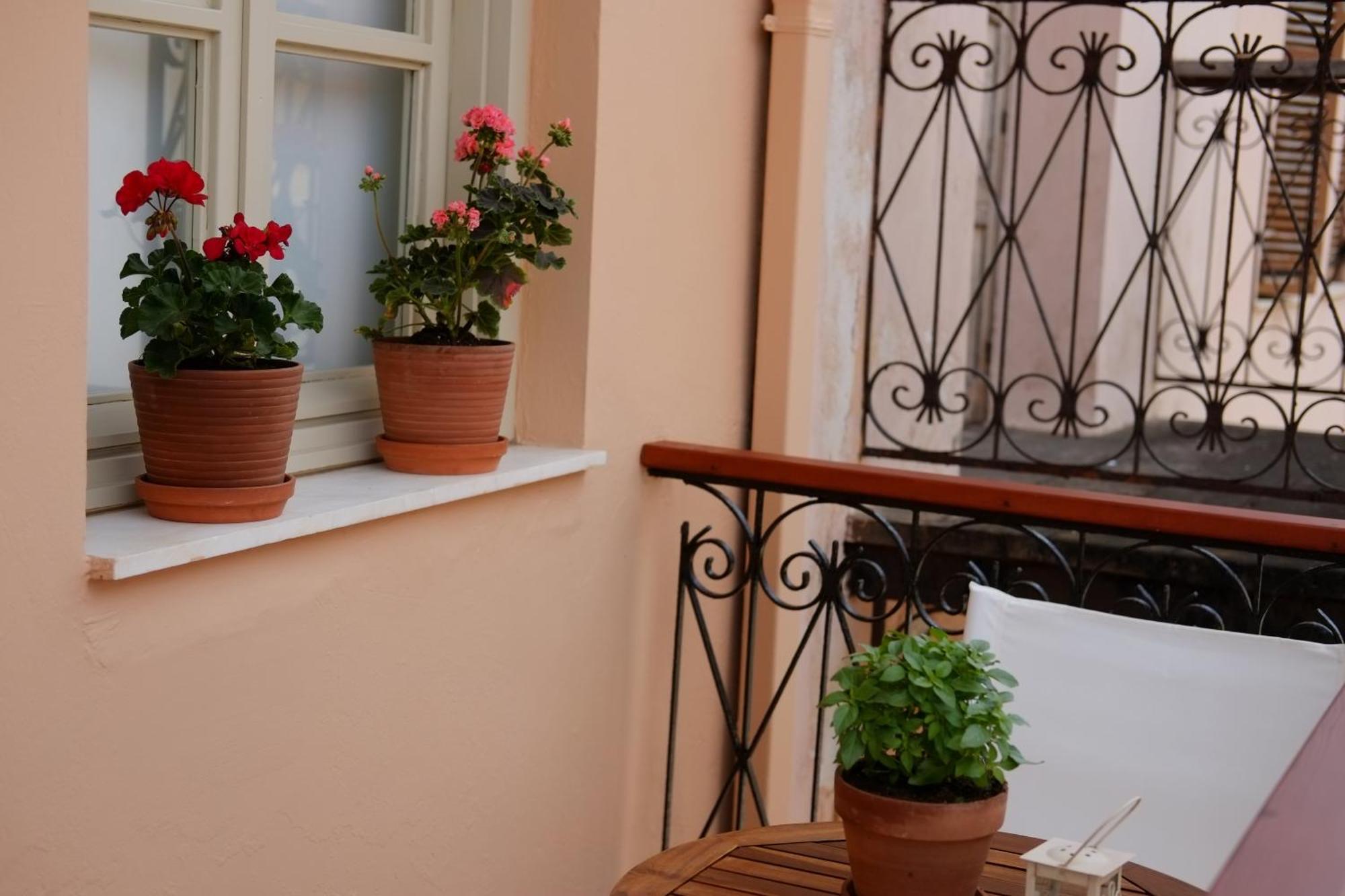 Fivos Guest house
