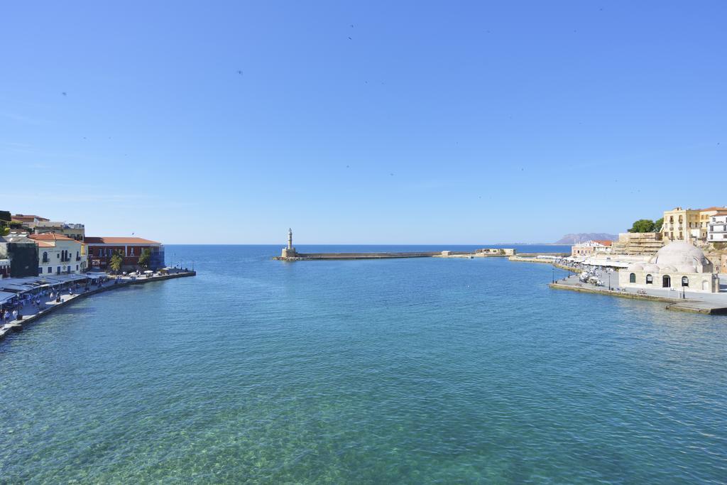 Elia Palatino (adults Only)
