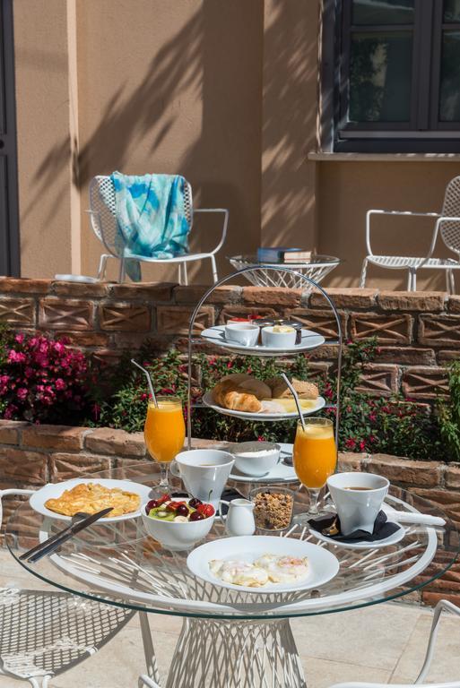 Ambassadors Boutique Hotel