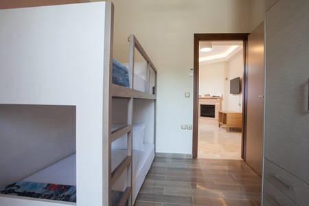 Gold Beach Apartment *