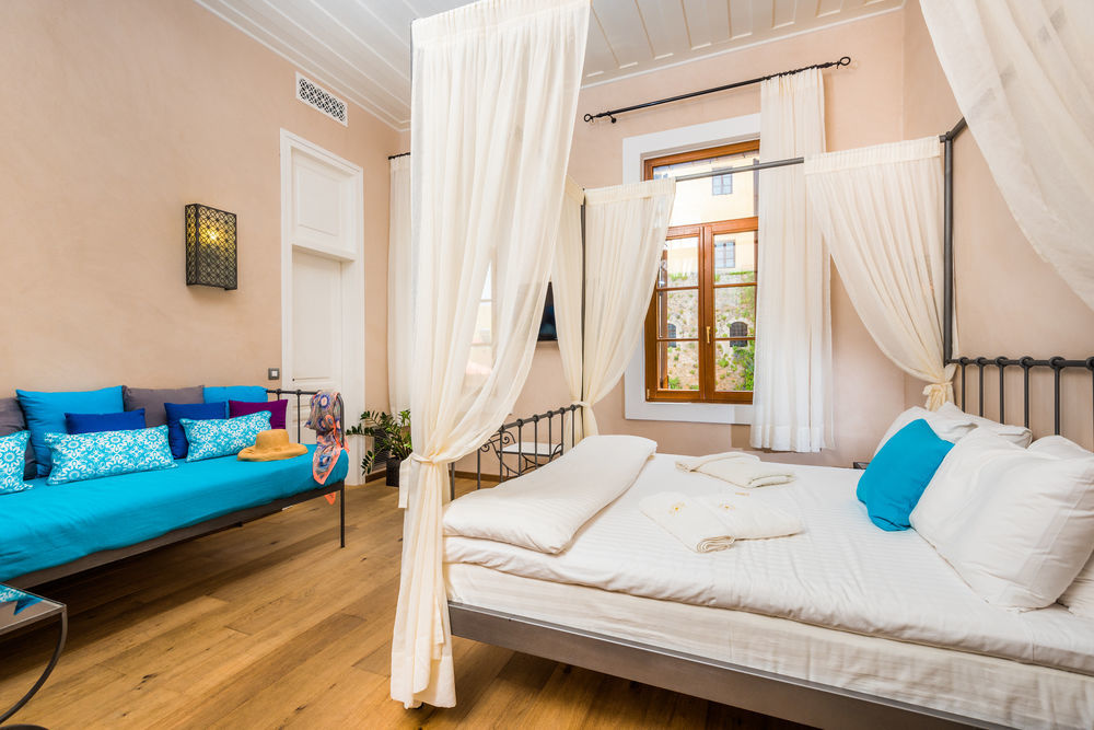 Ambassadors Boutique Hotel
