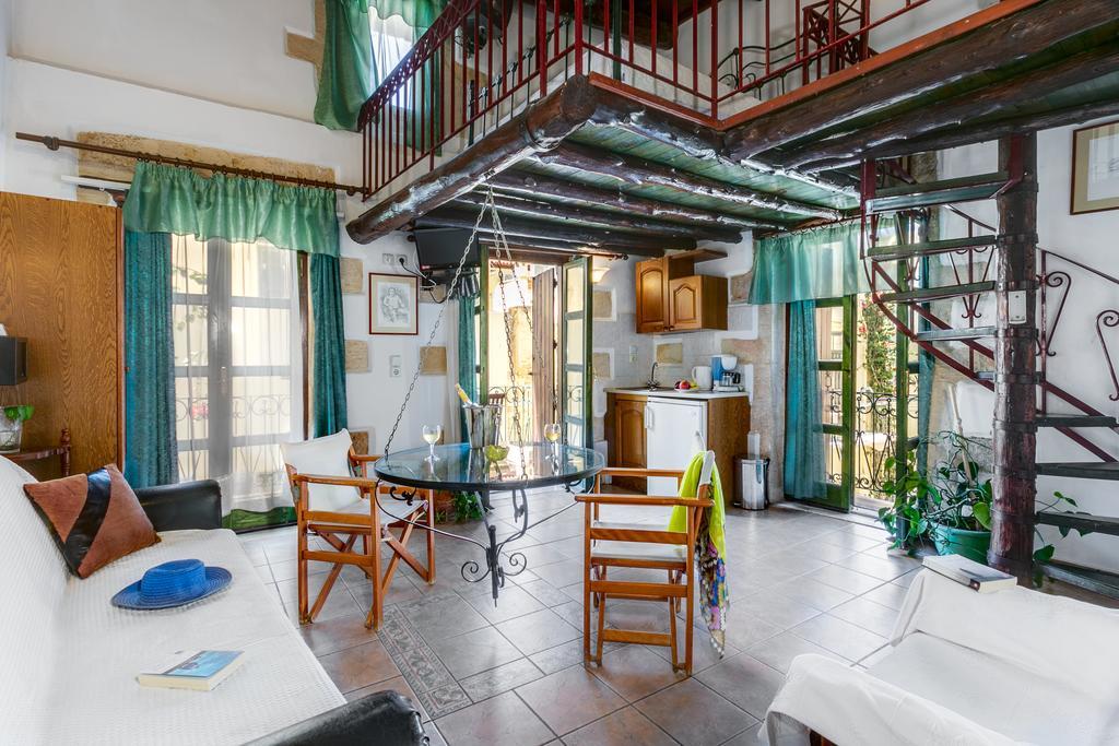 Ifigenia Traditional Rooms & Maisonettes