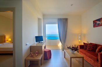 Hotel Elena 3*