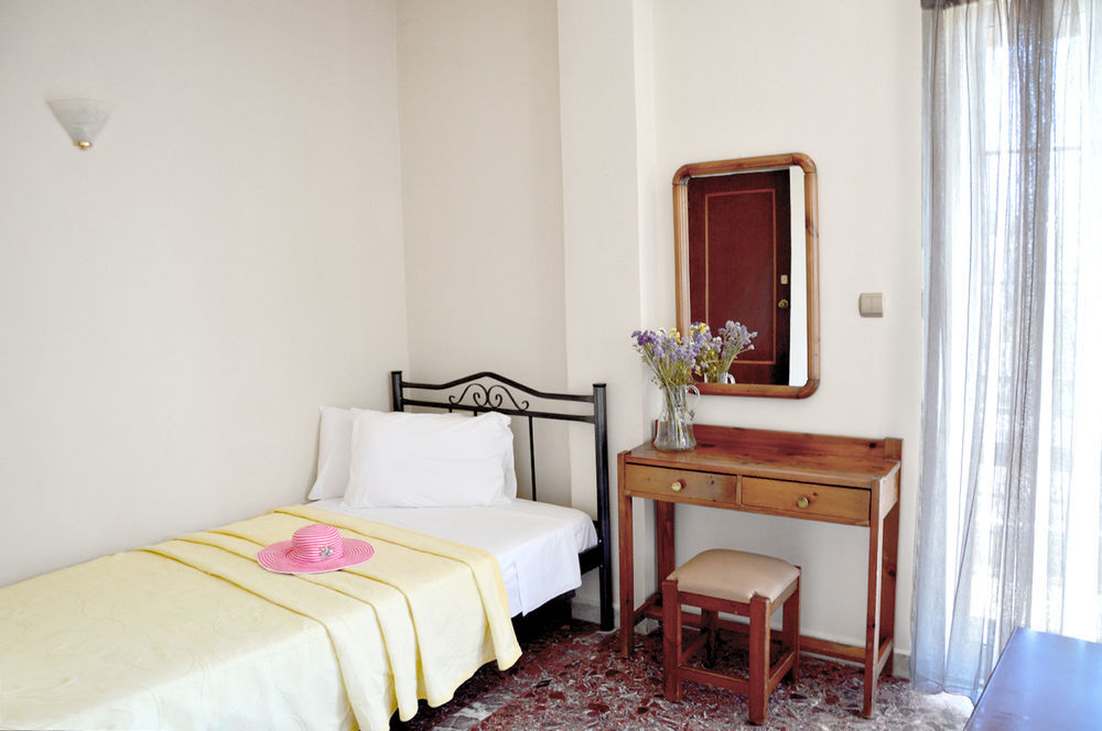 Chania Hotel