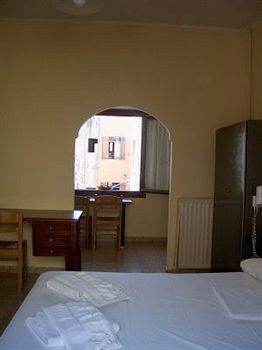 Iason Aparthotel 2*