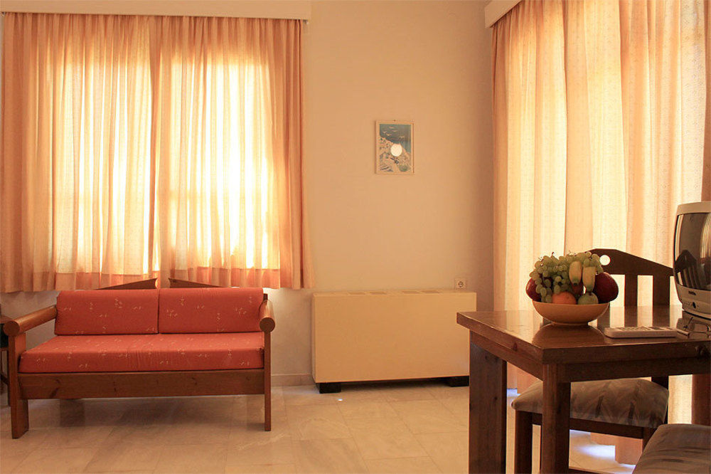 Calypso Aparthotel 2*