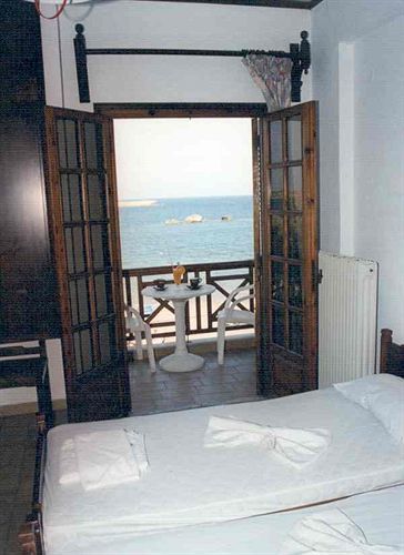 Hotel Elena Chrissi Akti Chania