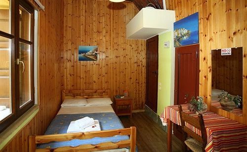 Morfeas Nest Aparthotel 3*