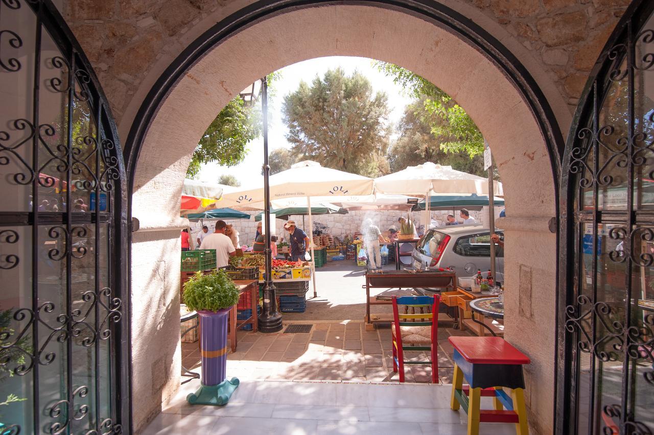 Poco Loco Bed & Breakfast Chania (Crete)