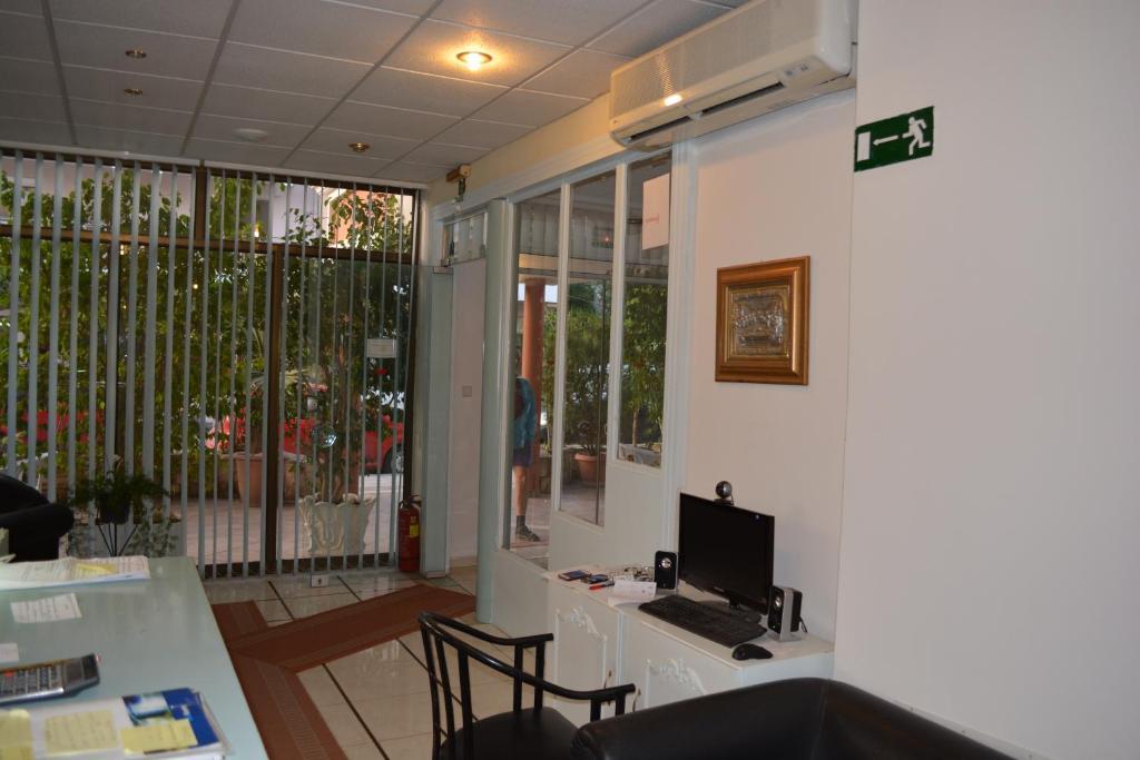 Lefka Ori Hotel *