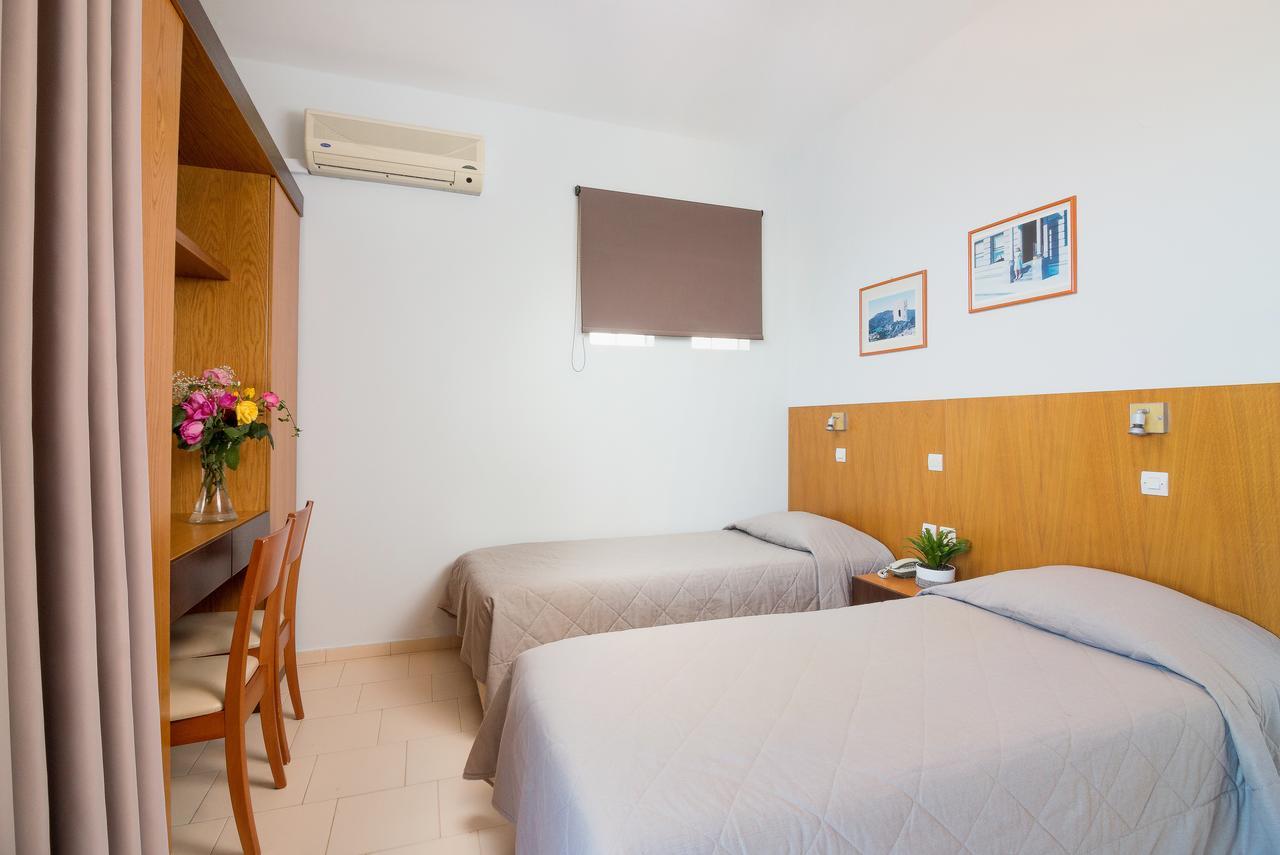 Christina Hotel 3*