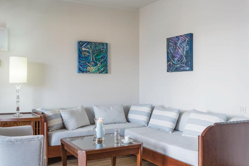 Avra Boutique Hotel 4*