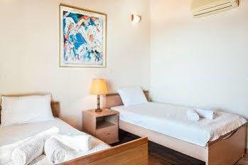 Villa Dafni *
