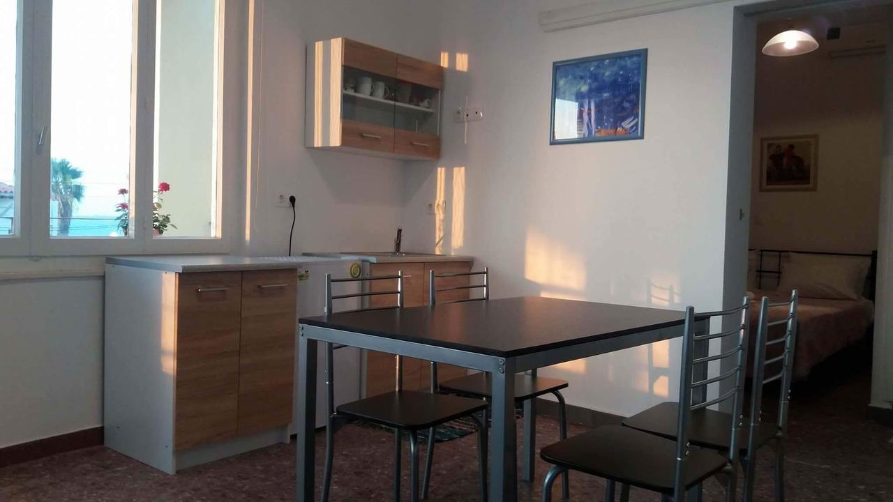 Honolulu Beach Apartment *