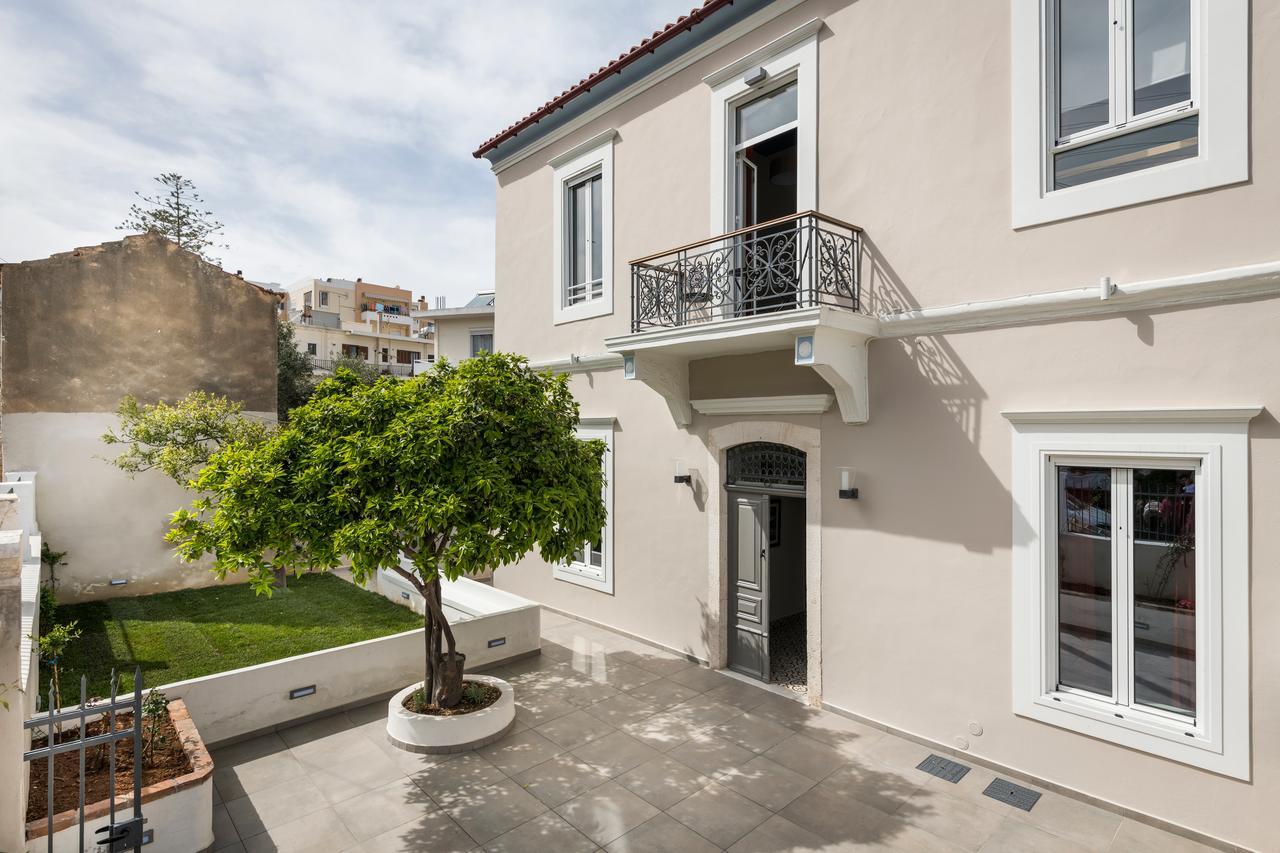 Camara Chrissi Akti Chania