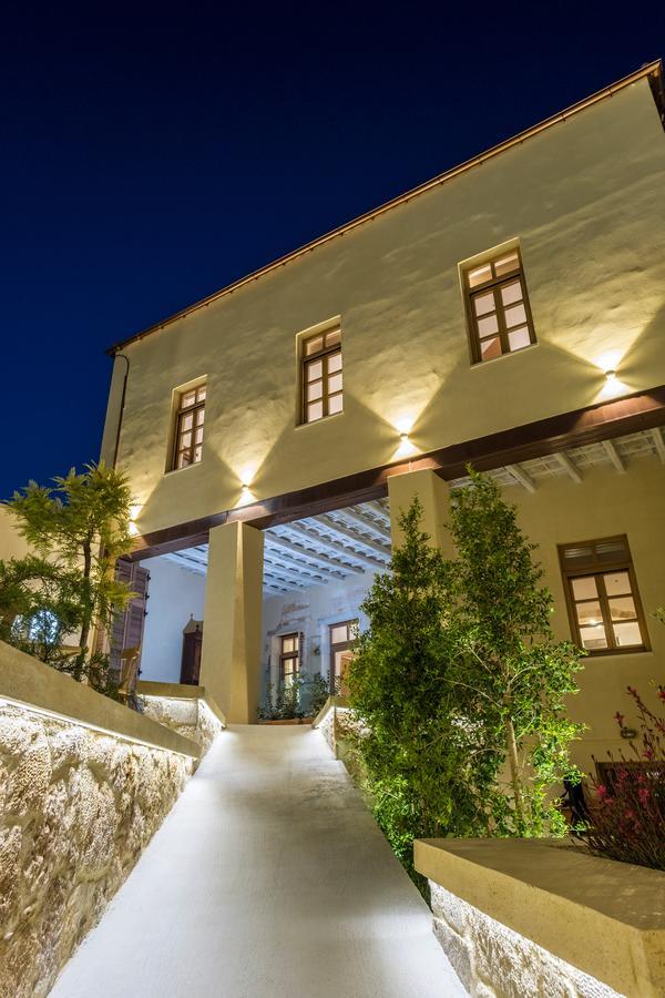 Aelios Design Hotel 4*
