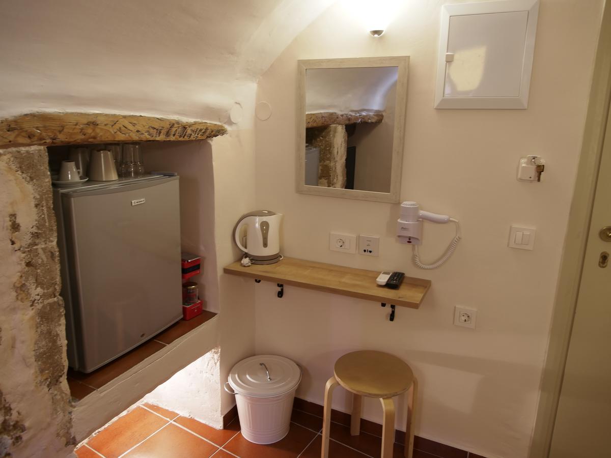 Fivos Guest house *