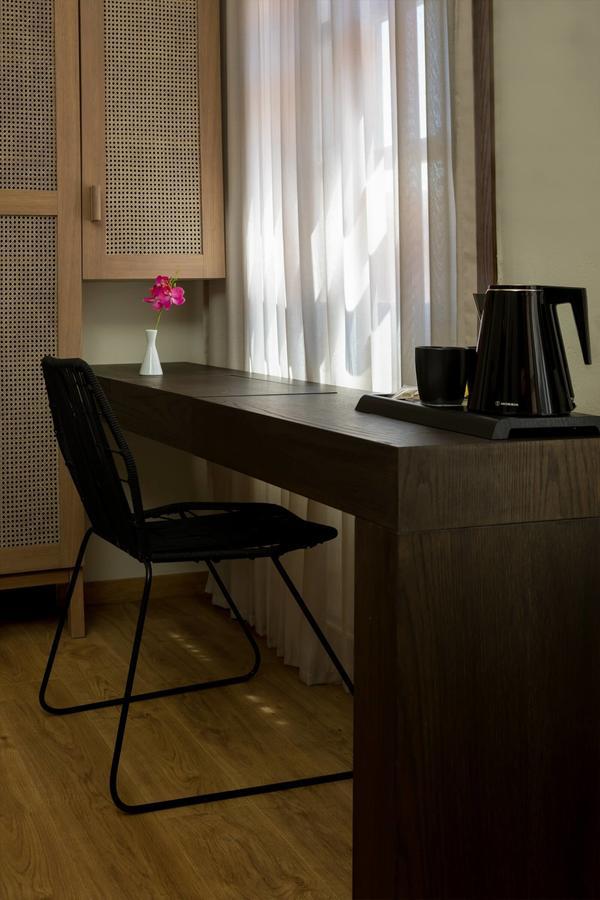 Elg Contessa Boutique