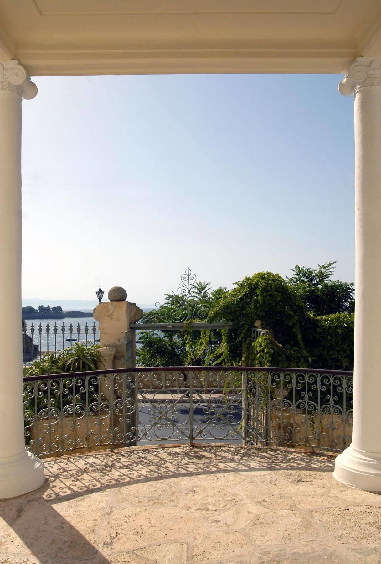Doma Hotel