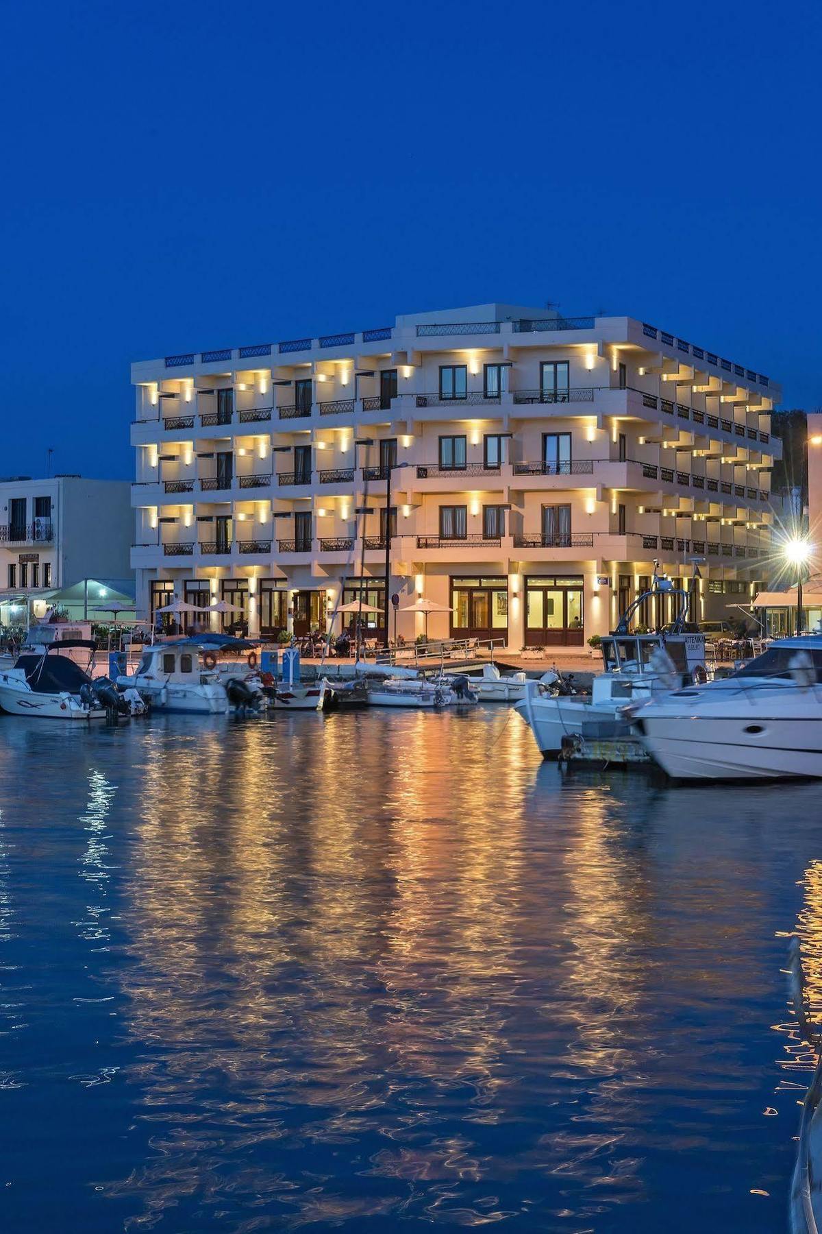 Porto Veneziano Hotel 3*