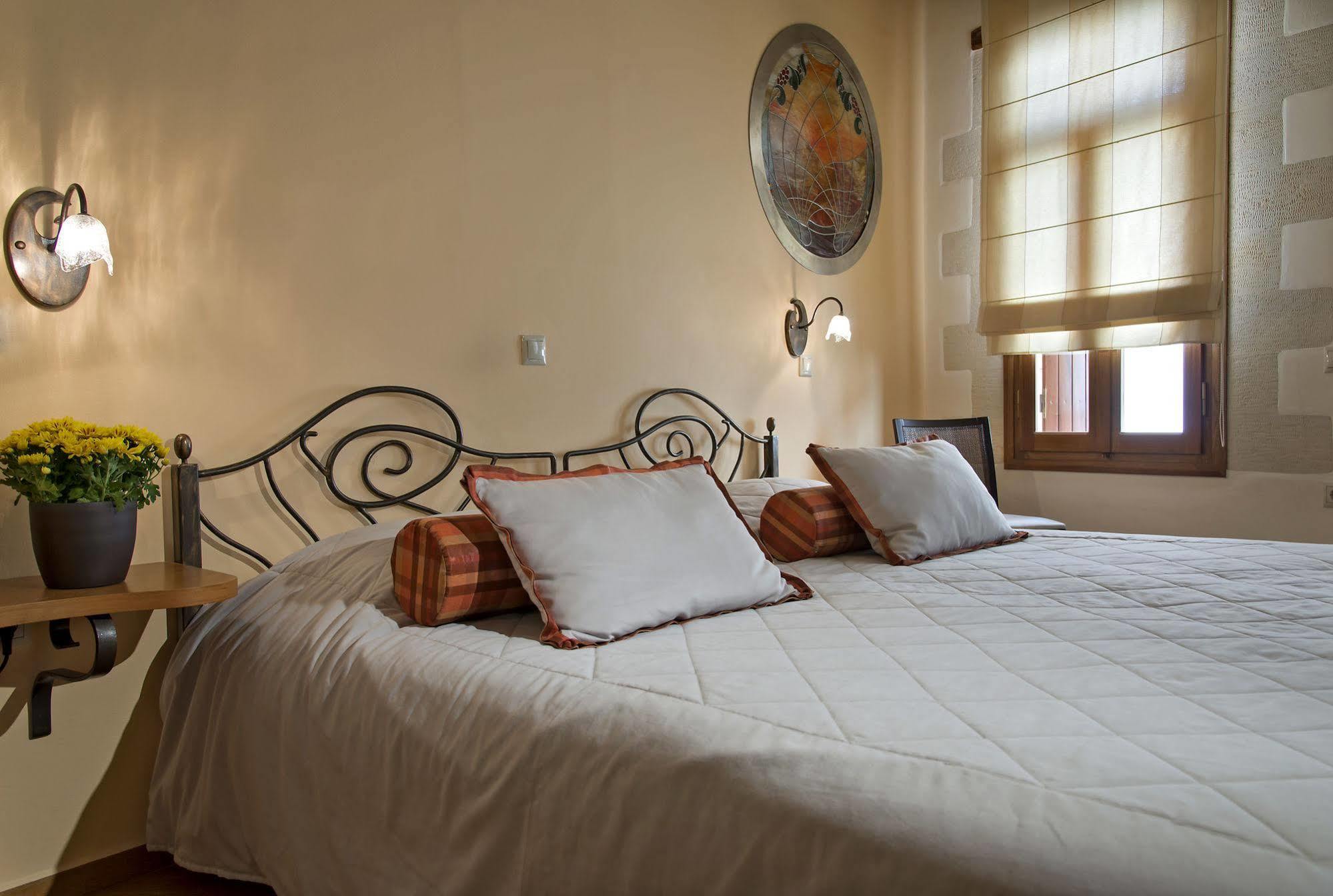 Hotel Ionas Boutique 3*
