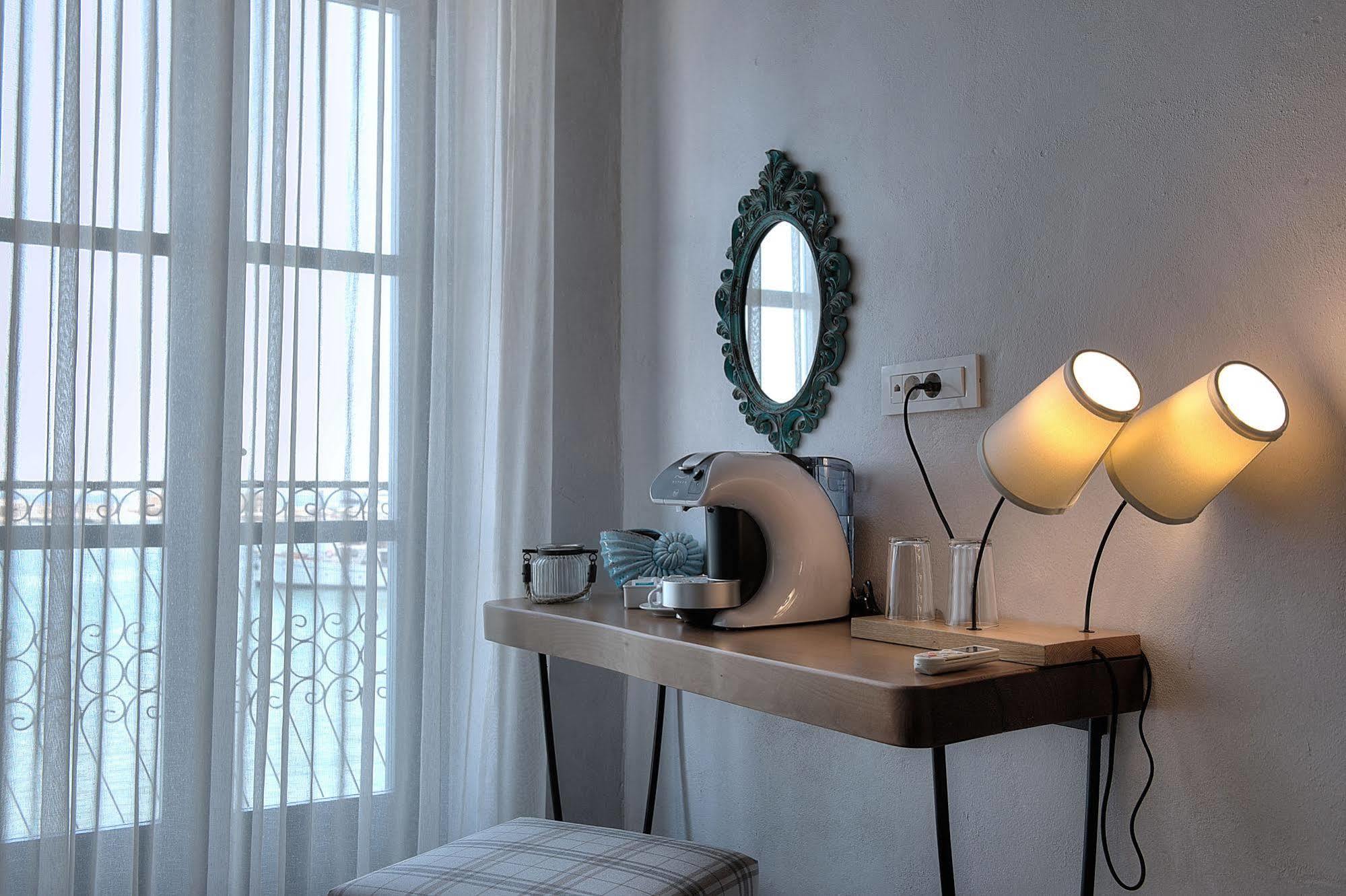 Hotel Elia Zampeliou (adults Only) 3*