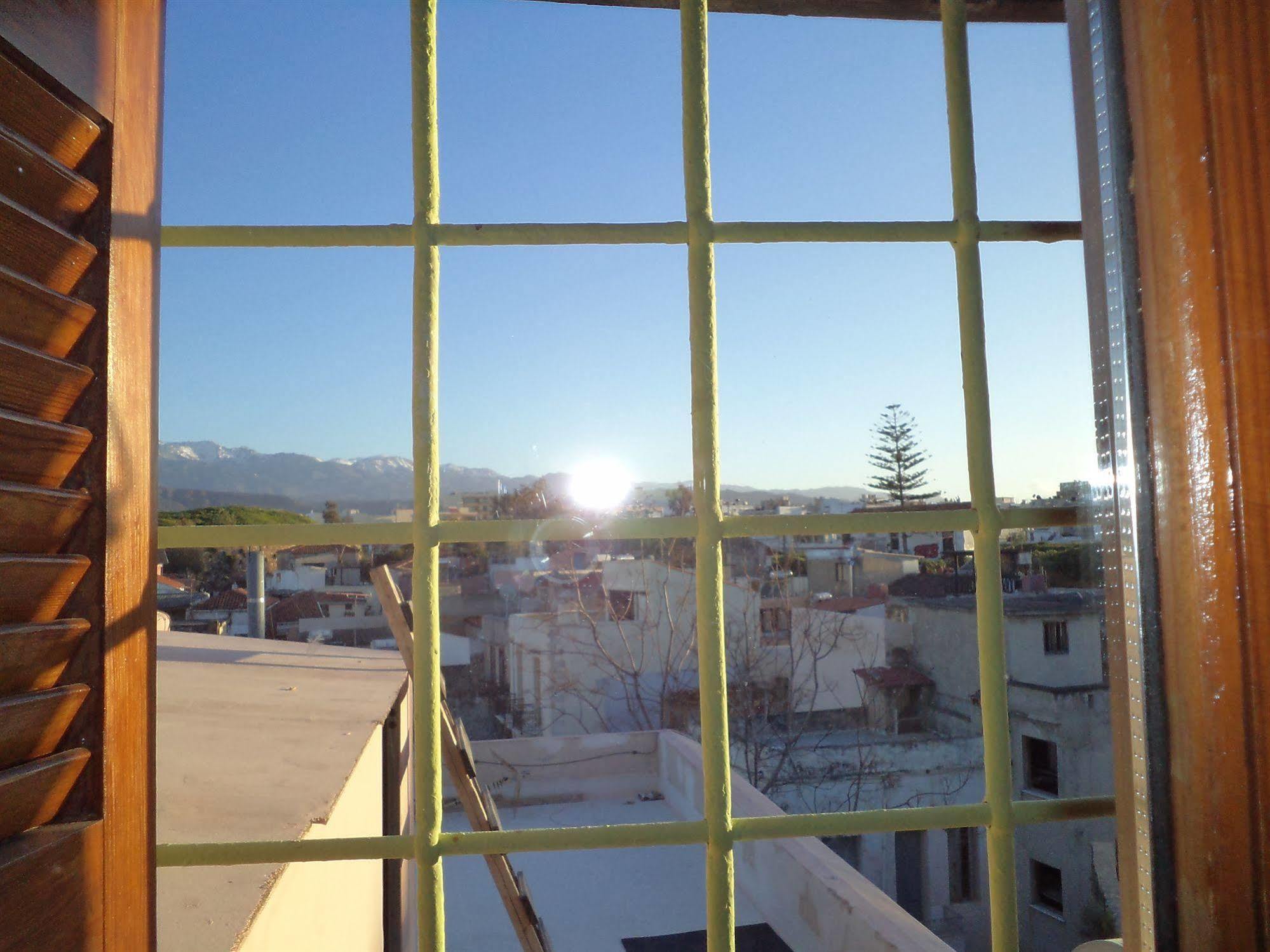 Morfeas Nest Aparthotel 3*