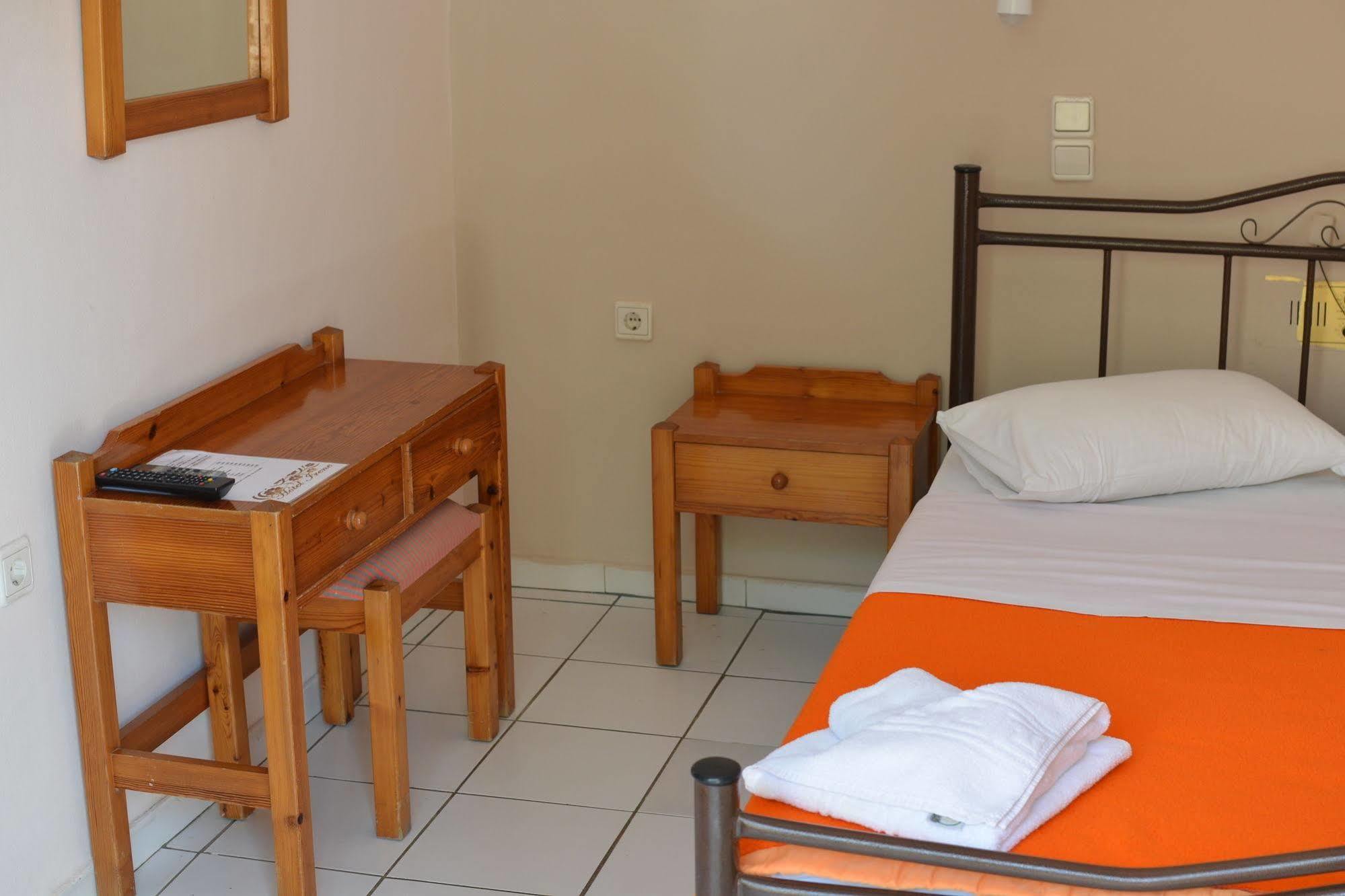 Irene Hotel Chrissi Akti Chania