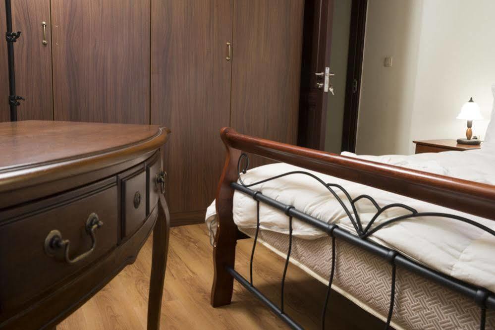 Elia Therissos Maisonettes Hotel Chania (Crete)